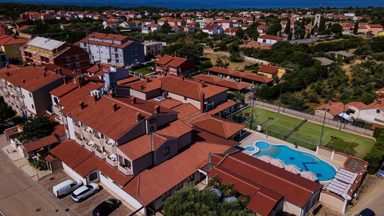 Hotel Villa Letan 파자나 외부 사진